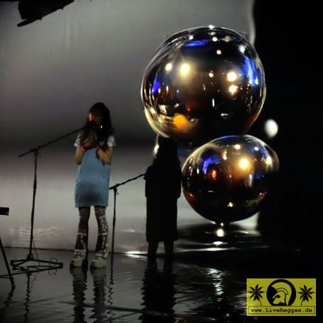 Portrait XO (USA) Pop-Kultur Festival - RampaZampa Theater, Berlin - 30. August 2023 (5).JPG